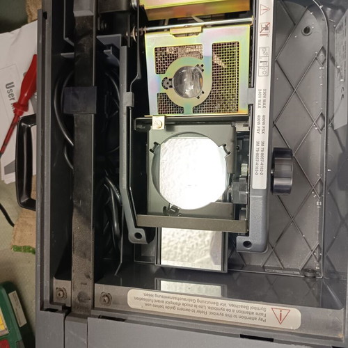 Projector 3m 2000 with broken lamp