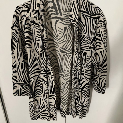LC Waikiki Oversize Shirt M Used, Cream White Black Pattern