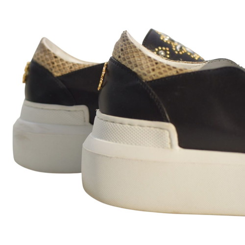 Roberto Cavalli Black Leather Slip-On Platform Sneakers like new, size 38
