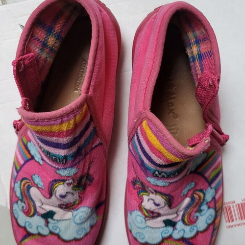 MiniMax children's anatomical slippers size 33 pink like new