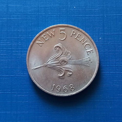 Guernsey Island 5 pence 1968 like new