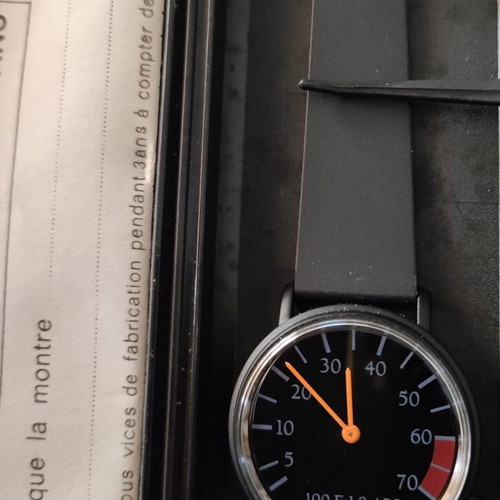 Mercedes 190 E Quartz watch shaped like a tachometer, like new