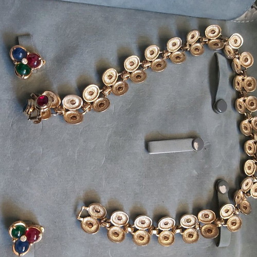 Necklace and earrings set used vintage by Armandos Moustaki