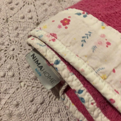 Nima Home bath towel for girl used