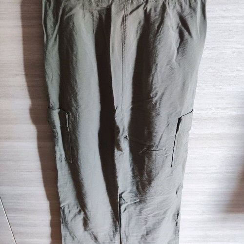 Mayoral silk-like green pants like new