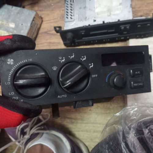 Jeep Grand Cherokee air conditioning control used