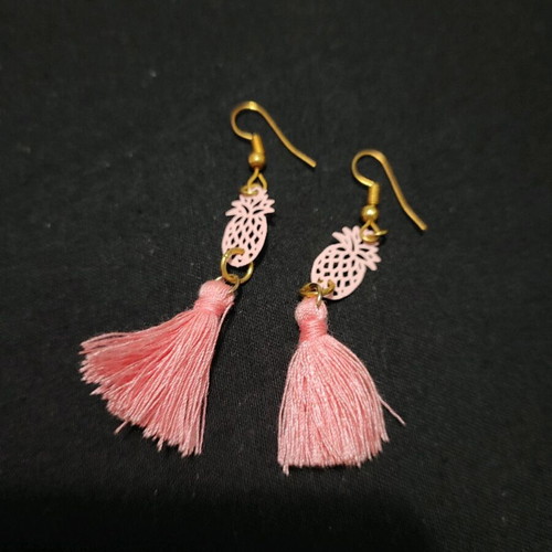 Handmade earrings with pink pineapples like new, unused