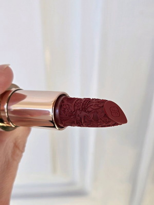 Florasis Floral Dew Care Floral Engraving Lipstick new, shade M132 Beautiful Mist