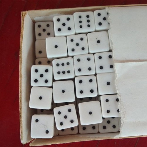 Small backgammon dice new, 1 cm white-black