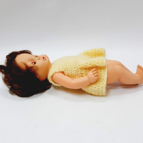 Ideal doll 1970s with original hand-knitted dress