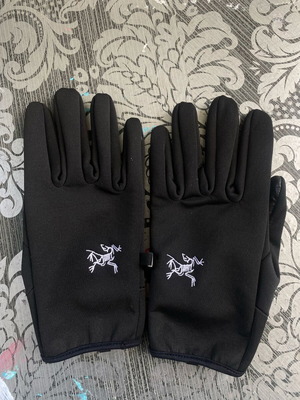 Arcteryx Large gloves like new, very warm, black