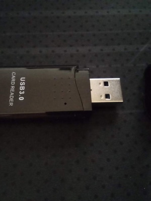 USB 3.0 четец на карти microSD SDXC