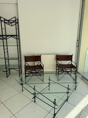Coffee table with safety glass surface Neokatoikein like new