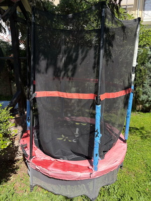 Children's trampoline used