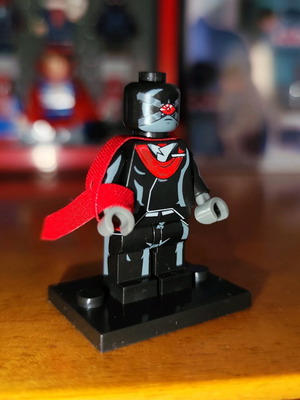 Cyclops (Hellfire Gala) like new with stand and red cape