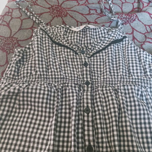 Checked blouse used for girls 14 years, black with white trim H&M
