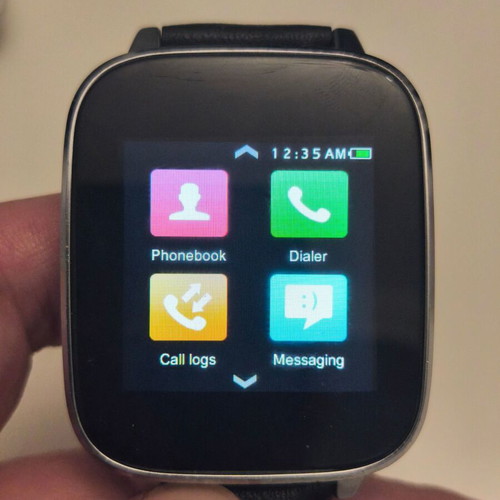Zeblaze Crystal smartwatch with metal case and leather strap