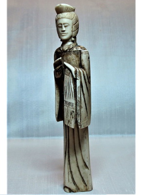 Εδώλιο από σκαλιστό κόκκαλο αξιωματούχου του Θιβέτ 18-19ου αιώνα μεταχειρισμένο