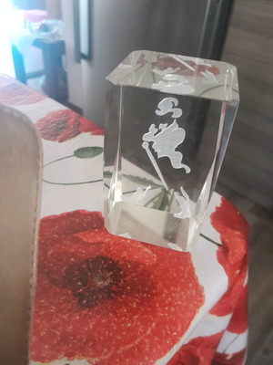 Decorative crystal piece like new