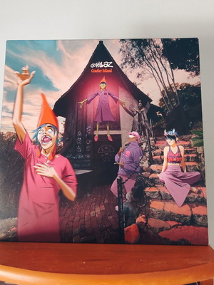 Gorillaz Cracker Island record like new, electronic music