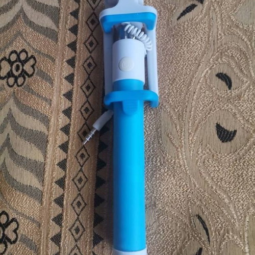 Mini selfie stick with cable blue new