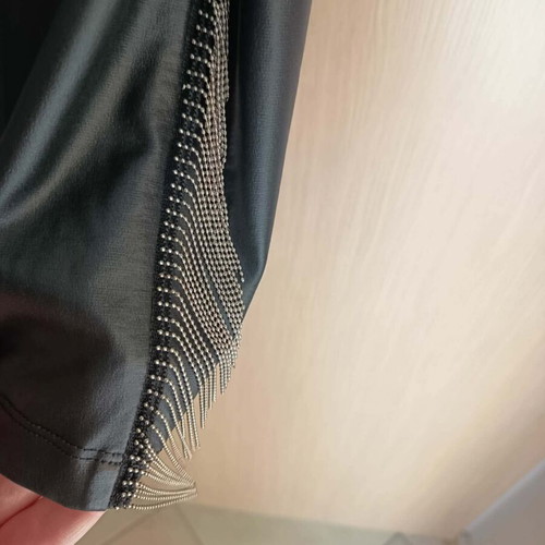Mat women's black faux leather skirt new, size L/XL