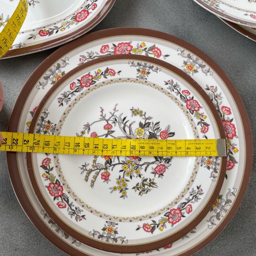 Superware dinnerware set used, 10 deep, 10 shallow, 7 fruit plates, 2 platters