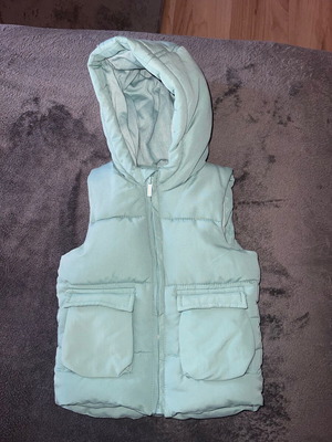 Turquoise sleeveless vest like new, size 12 months