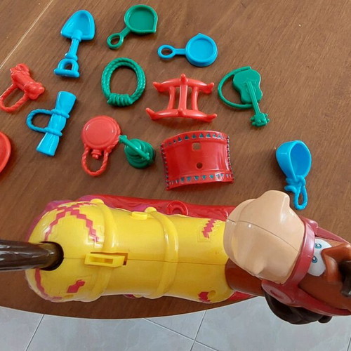 Buckaroo game like new for ages 4+