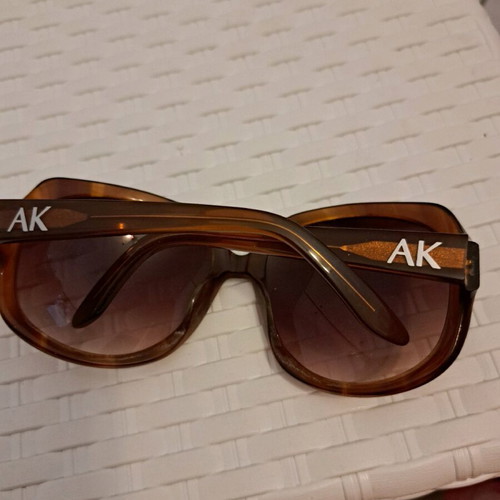 AK sunglasses like new, large