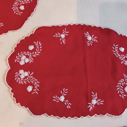 Vintage set of 4 embroidered table linens