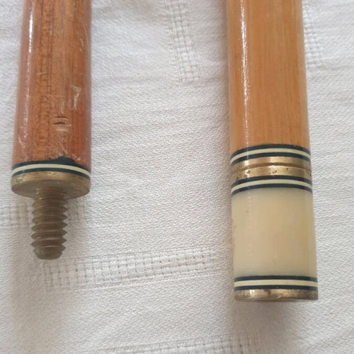 Billiard cue used 72 cm + 72 cm