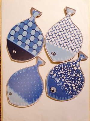 Fish Coasters set of 4 like new, blue
