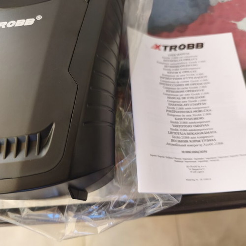 Xtrobb Air Compressor 150psi new, 12v car lighter connection, long cable