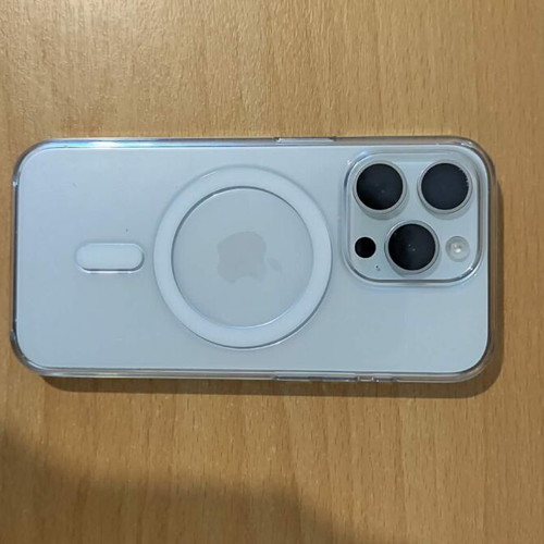 Apple Original MagSafe Transparent Phone Case for iPhone 15 Pro like new