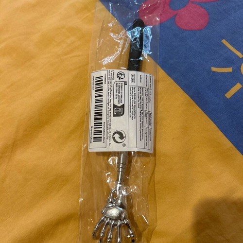 Adjustable Stainless Steel Back Scratcher new with Extendable Claw