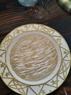 Earthenware platter like new, 24 cm diameter