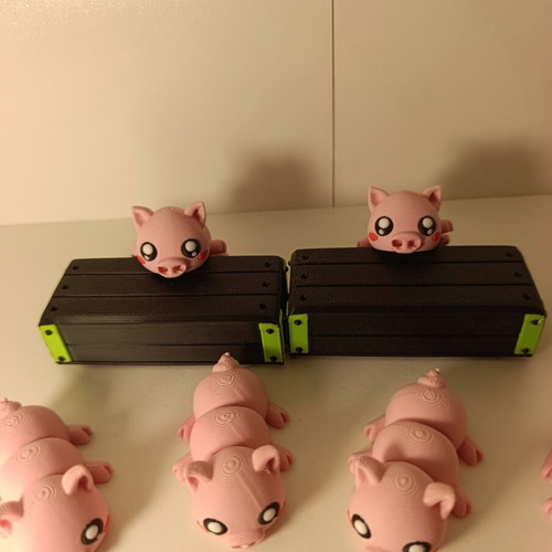 Flexi Pig 3D Printed Keychain new, pink articulated design
