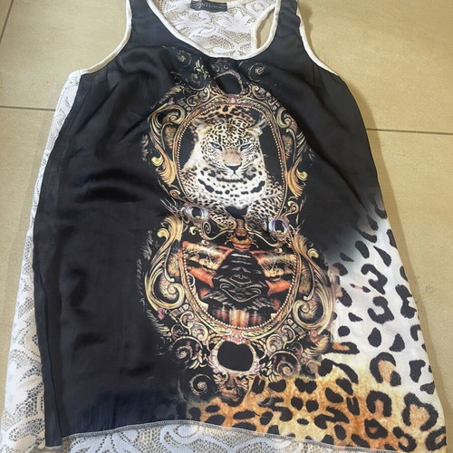 Anel sleeveless shirt with leopard print and lace back like new, size M