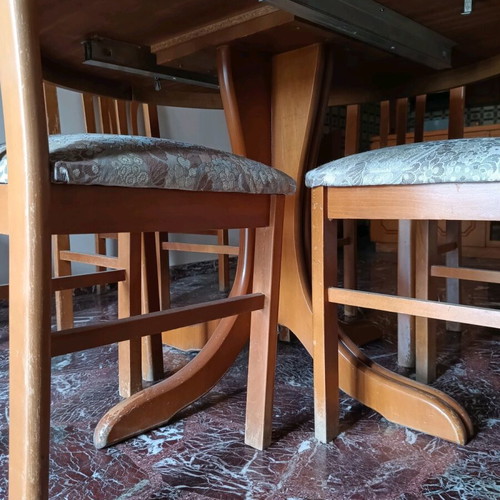 Wooden round dining set used with 6 chairs and extension