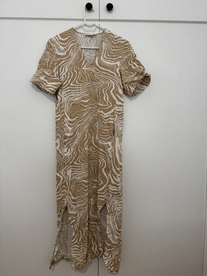 Φόρεμα Calvin Klein καινούριο, medium, μπεζ