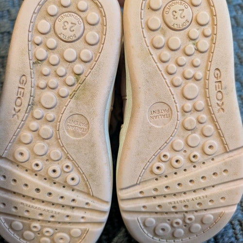 Geox leather kids sandals used with scratches
