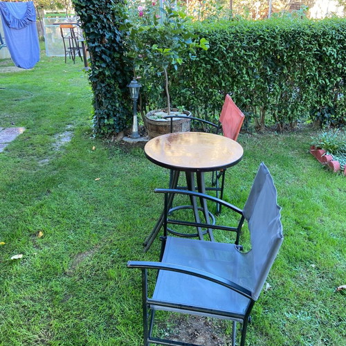 Metal director chair like new, oven painted