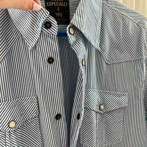 Scotch men's striped shirt size L like new with unique buttons