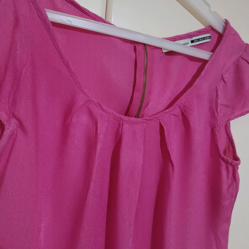 Stradivarius blouse pink like new, short sleeve with ruffles