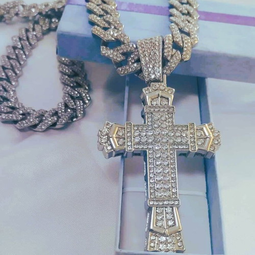 Cross necklace iced out style with zirconia on silver chain new