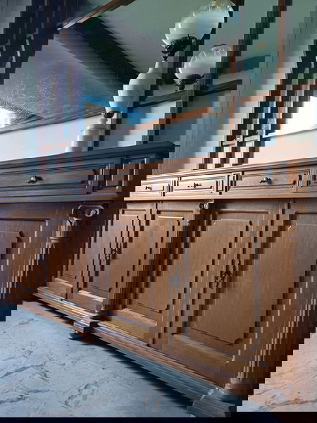 Μπουφές καρυδιά, με μεγάλο καθρέφτη