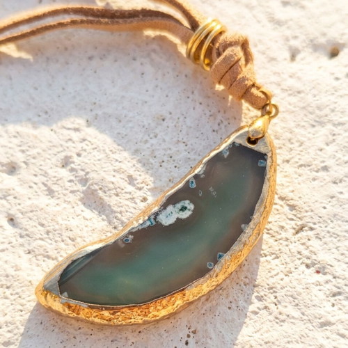 Long necklace with turquoise onyx pendant new