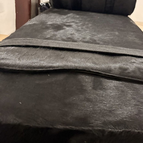 Black recliner like new, length 1.80m width 75cm