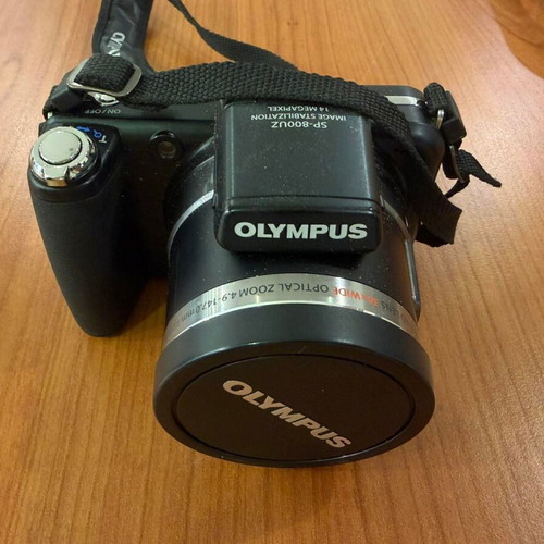 Olympus SP-800UZ 14MP Superzoom 30x digital camera